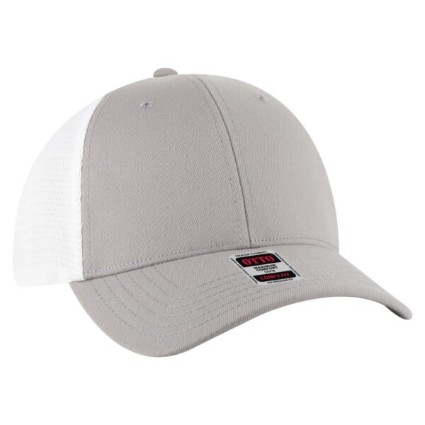 A grey and white stretchable trucker hat featuring a mesh back and a logo patch on the front.