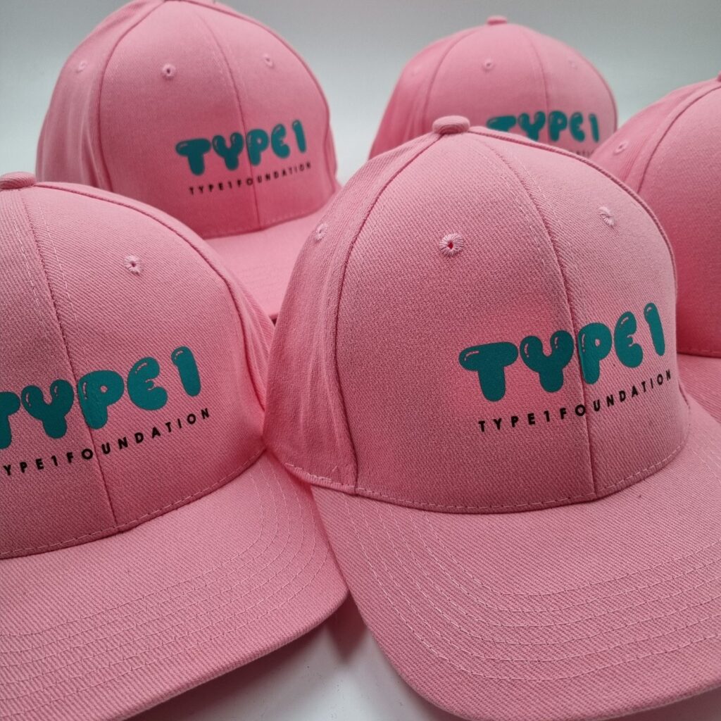 Cap branded with a heat transfer